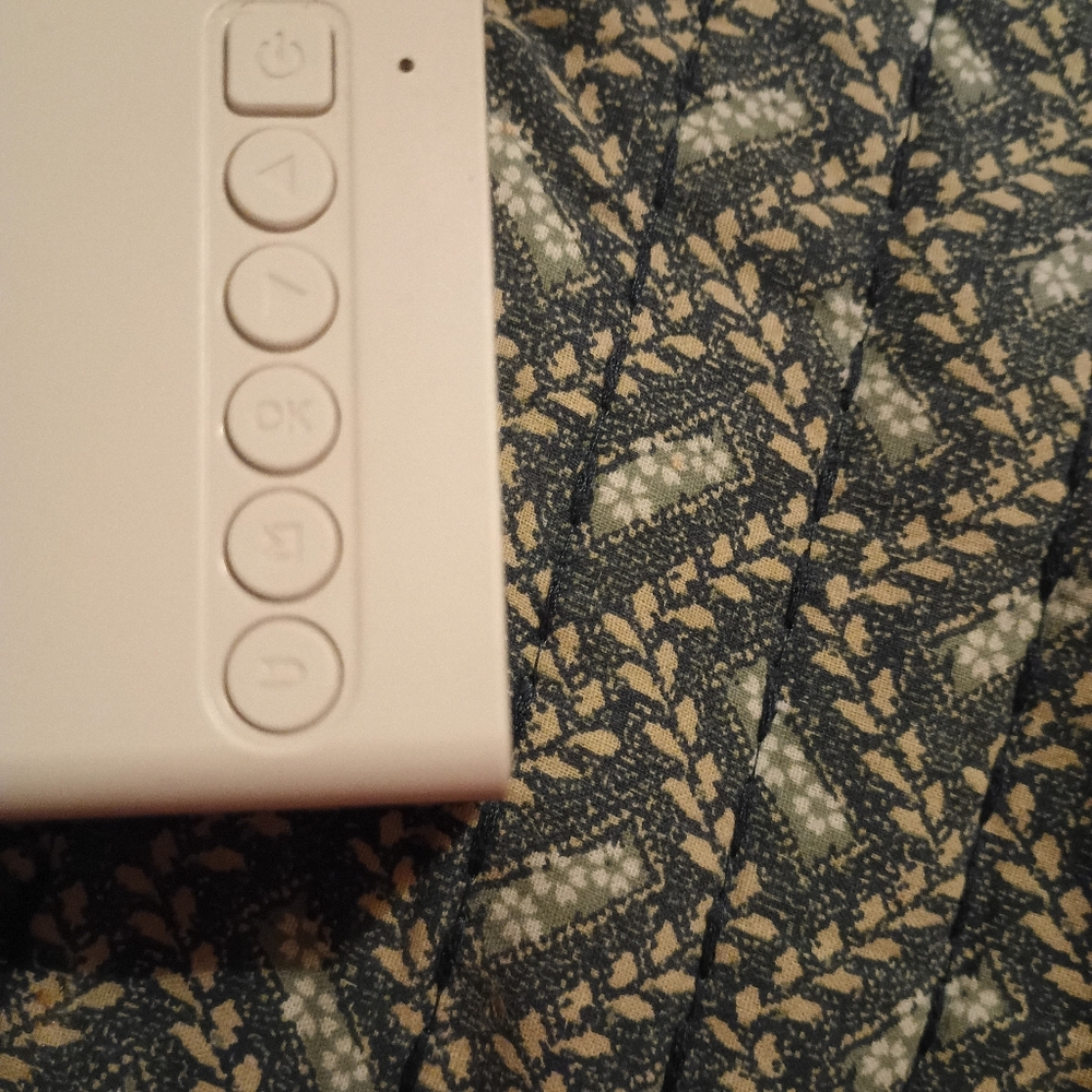 White LED Projector - Picture 7 of 8